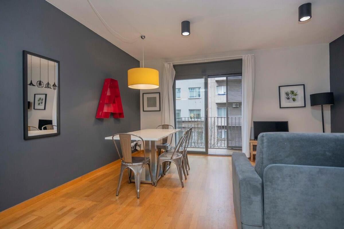 Modern&bright Duplex In Eixample 4-3 * Barcelona
