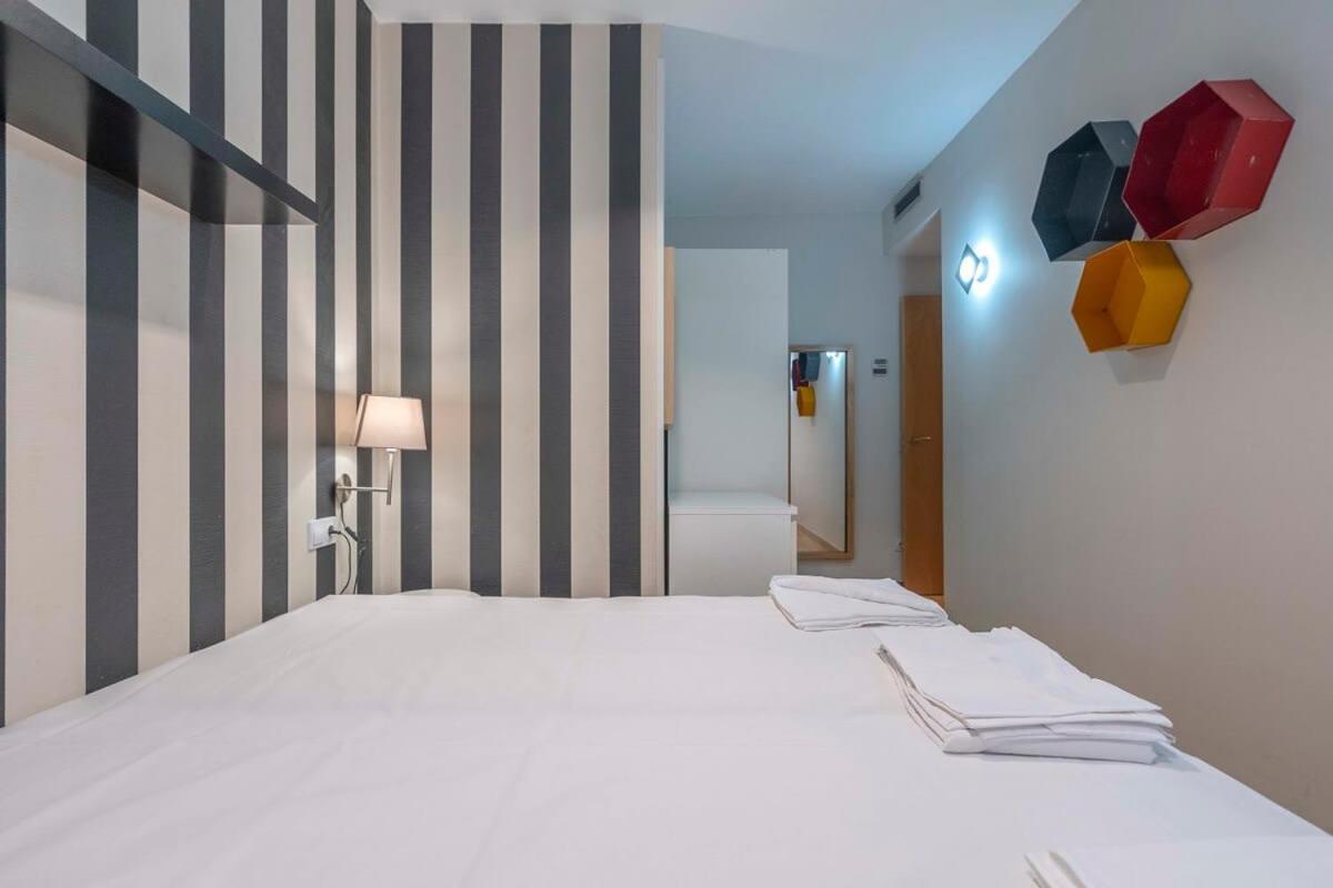 Modern&bright Duplex In Eixample 4-3 Apartment