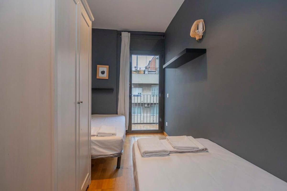 Modern&bright Duplex In Eixample 4-3 * Barcelona
