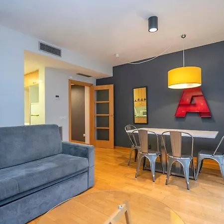 2 Bedroom Duplex Apartment With Balcony 4-3 Barcelona Exterior photo