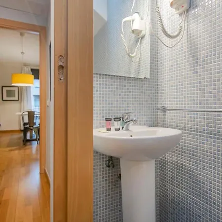 2 Bedroom Duplex Apartment With Balcony 4-3 Barcelona Exterior photo