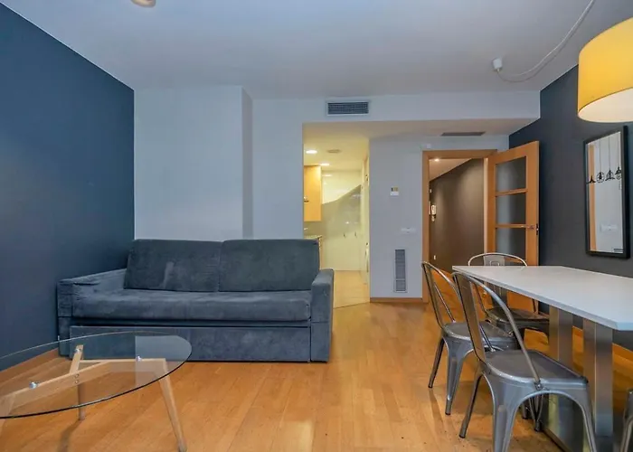 2 Bedroom Duplex Apartment With Balcony 4-3