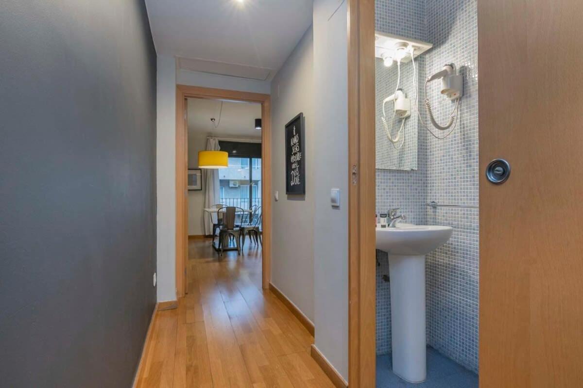 Apartment 2 Bedroom Duplex With Balcony 4-3