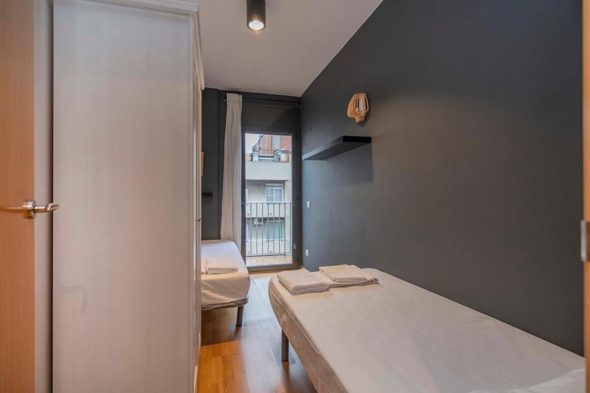 Apartment 2 Bedroom Duplex With Balcony 4-3 Barcelona