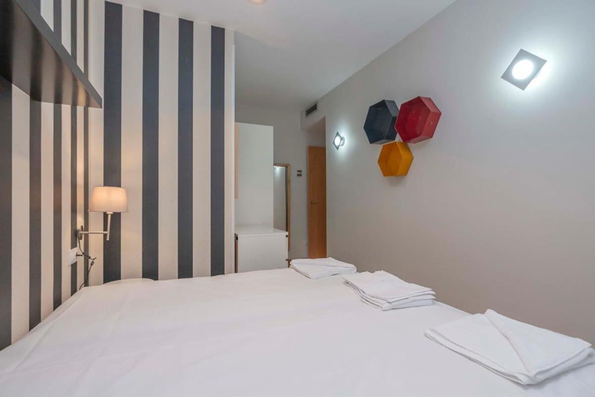 2 Bedroom Duplex With Balcony 4-3 Apartment