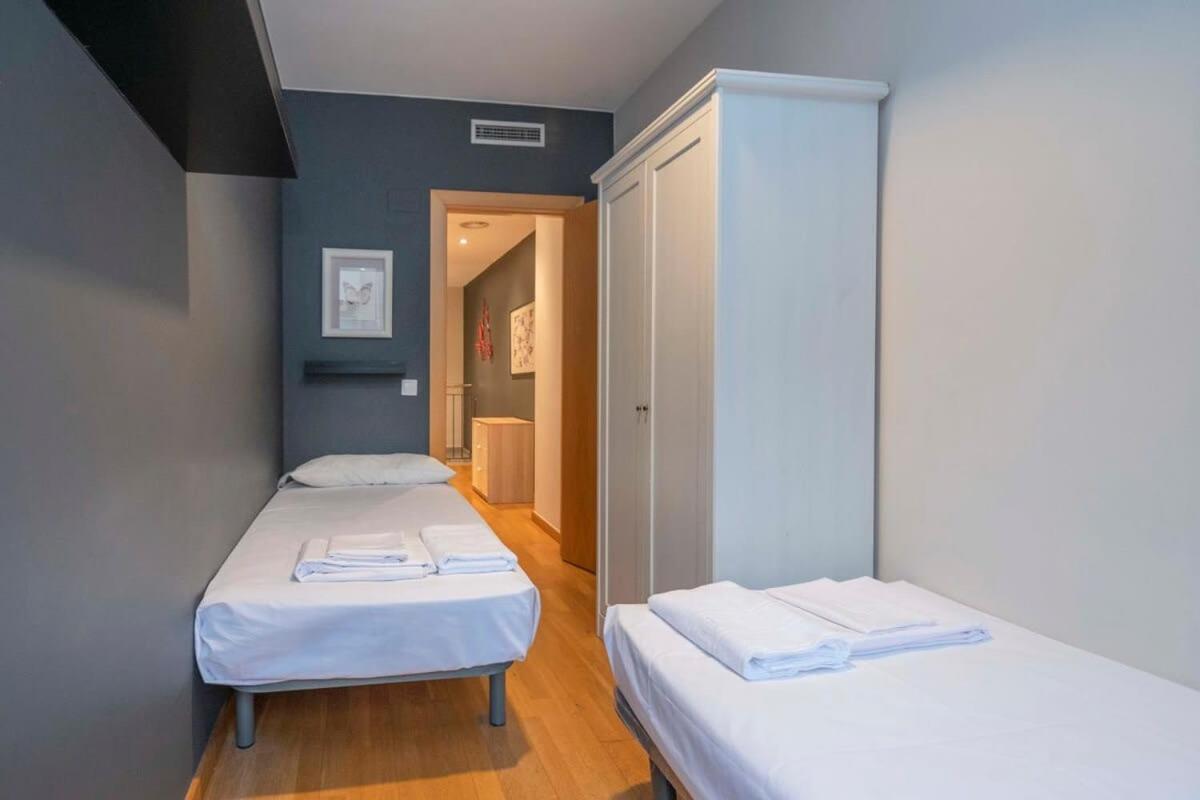 Apartment 2 Bedroom Duplex With Balcony 4-3