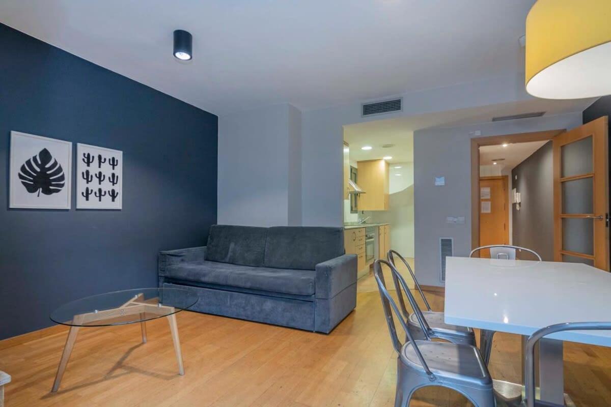 Apartment 2 Bedroom Duplex With Balcony 4-3 Barcelona