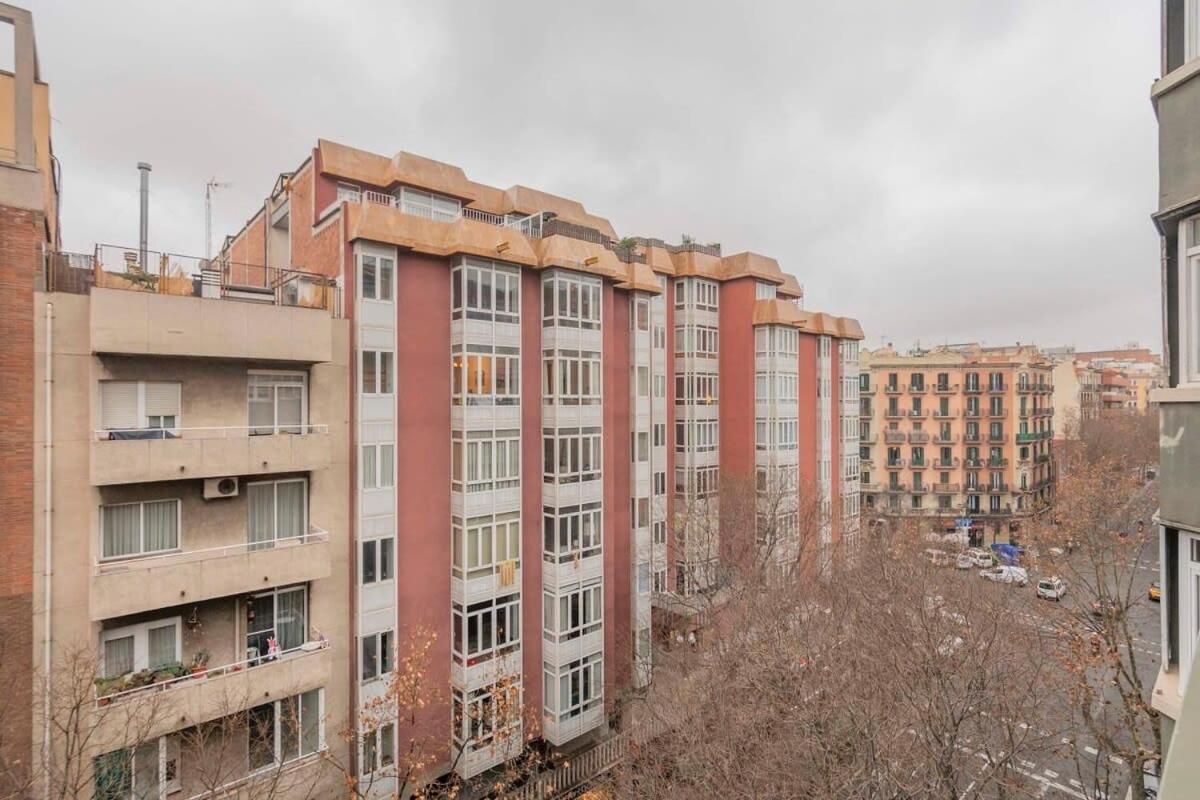 2 Bedroom Duplex With Balcony 4-3 Apartment Barcelona